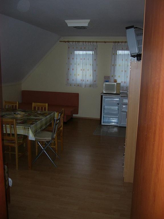 Ferienwohnung Kustanygyongye Vendeghaz Kehidakustány Exterior foto