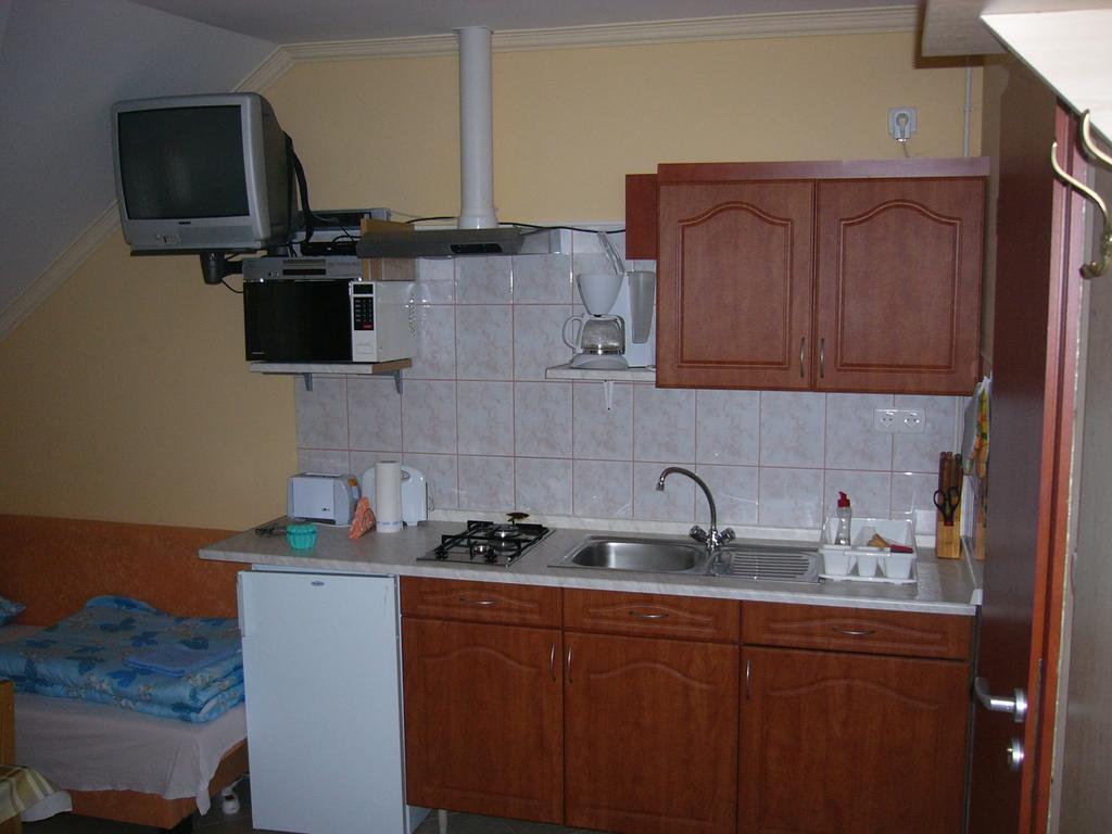 Ferienwohnung Kustanygyongye Vendeghaz Kehidakustány Exterior foto
